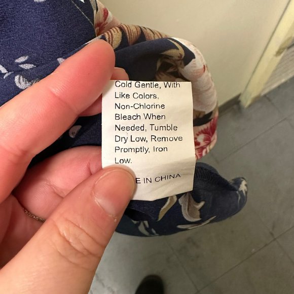 Shein Navy Blue Keyhole Neck Floral Dress, XS, Pre-owned - Picture 6 of 6